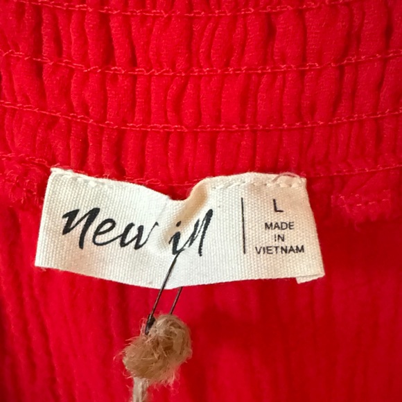 New In Tomato Red Ruffle Strap Crop Top - Picture 4 of 9